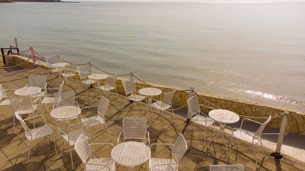 Hotel President Sea Palace Lido di Noto Exteriör bild