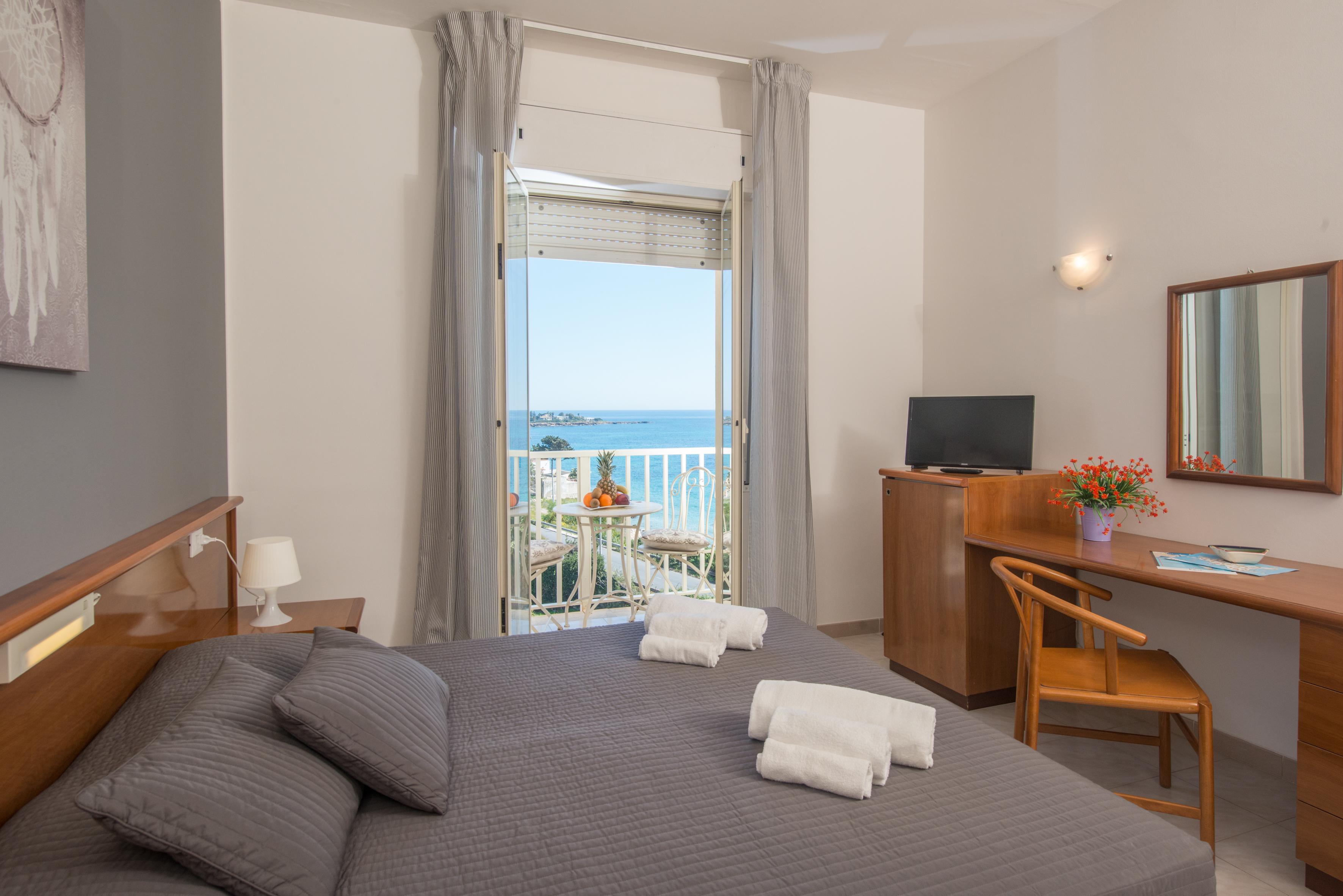 Hotel President Sea Palace Lido di Noto Exteriör bild